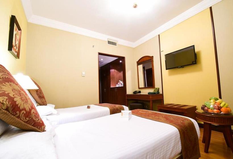 בית מלון כפרי Al Ansar Golden Tulip