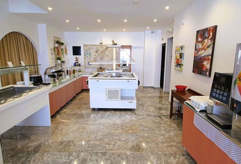 בית מלון כפרי Almare Beach