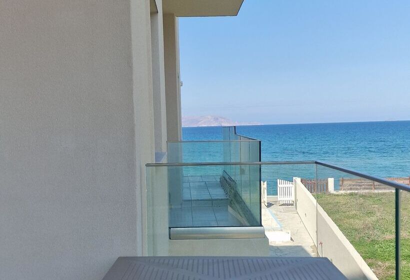 בית מלון כפרי Almare Beach