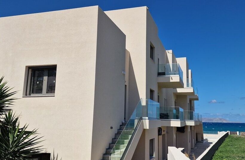 בית מלון כפרי Almare Beach