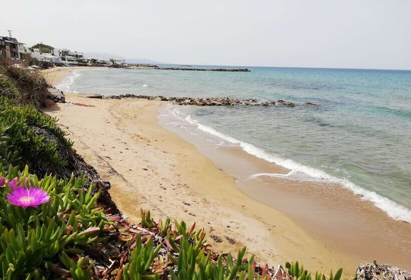 בית מלון כפרי Almare Beach