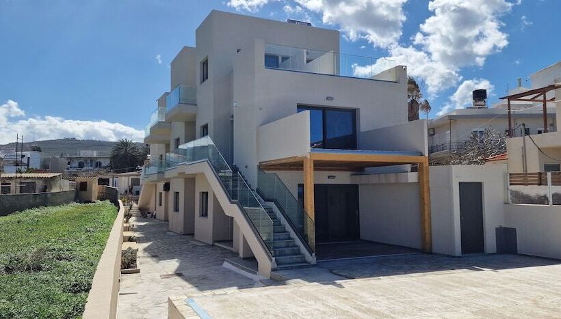 בית מלון כפרי Almare Beach