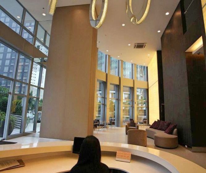 هتل Avant Apartments At The Fort