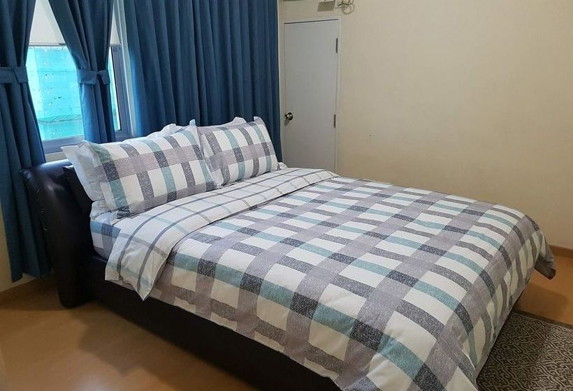 هتل Avant Apartments At The Fort