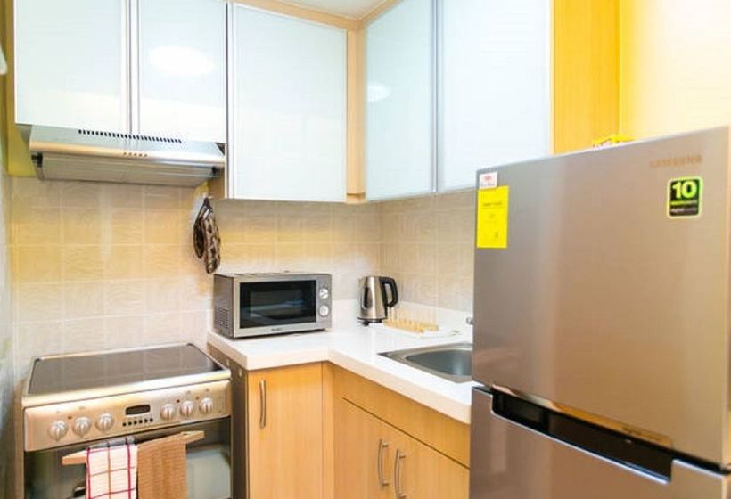 هتل Avant Apartments At The Fort