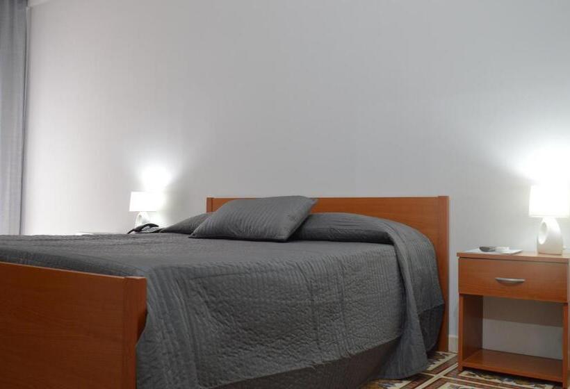 فندق B&b Scalea Rooms