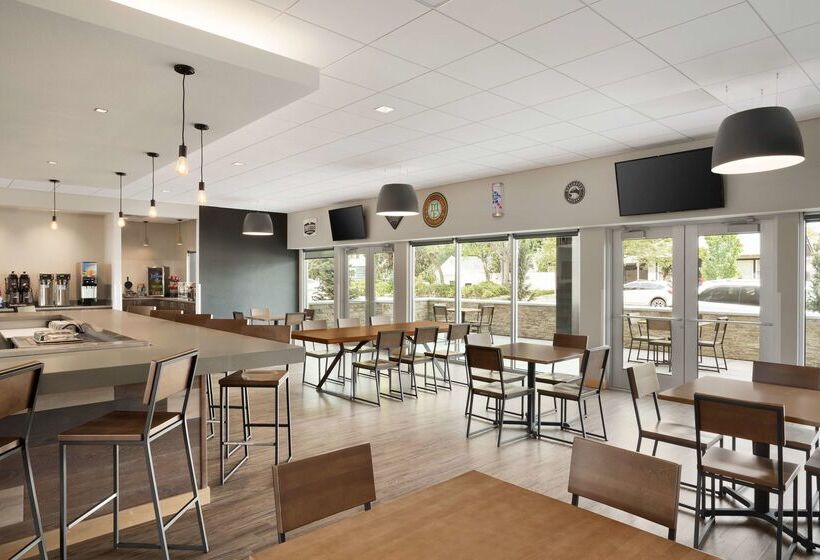 فندق Best Western Plus Peppertree Nampa Civic Center Inn