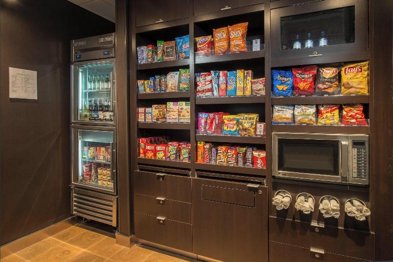 Отель Courtyard By Marriott Hershey Chocolate Avenue