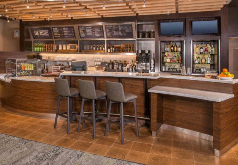 Отель Courtyard By Marriott Hershey Chocolate Avenue