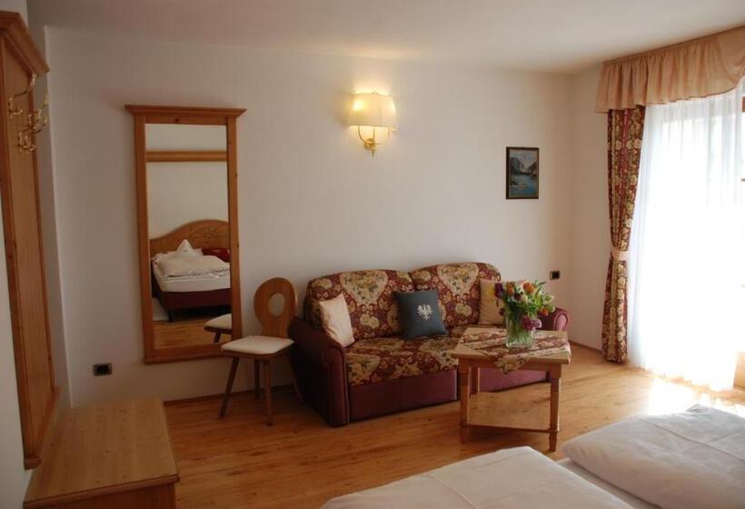 בית מלון כפרי Flora