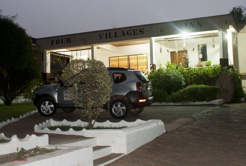 فندق Four Villages Inn