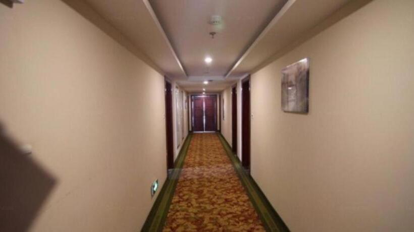 酒店 Greentree Inn Dingzhou Railway Station Business