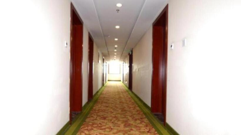 酒店 Greentree Inn Dingzhou Railway Station Business