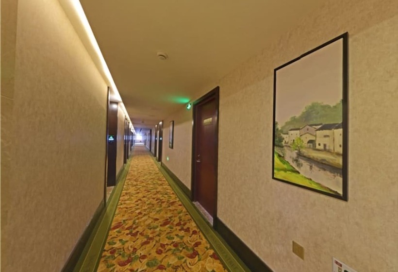 Отель Greentree Inn Jiangsu Changzhou Dinosaur Park Global Harbor Express