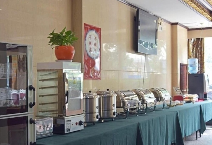 Отель Greentree Inn Jiangsu Changzhou Dinosaur Park Global Harbor Express