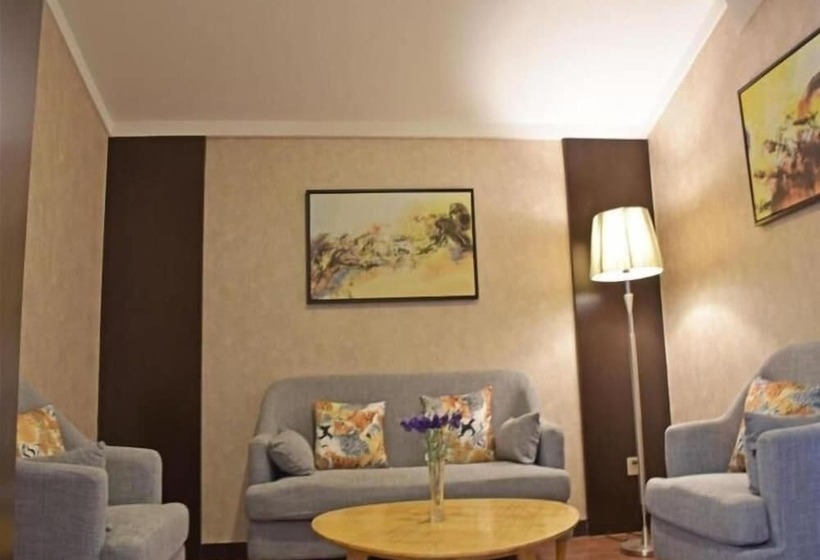 Отель Greentree Inn Jiangsu Changzhou Dinosaur Park Global Harbor Express