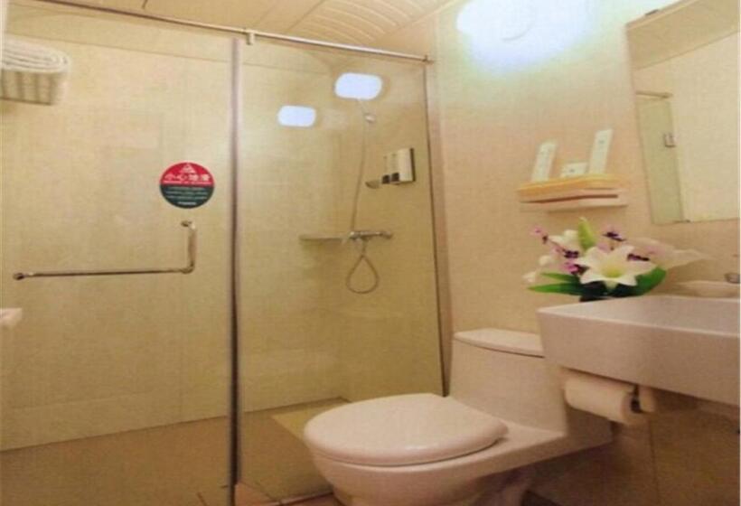 בית מלון כפרי Greentree Inn Liaoning Dalian Railway Station South Shengli Square Express