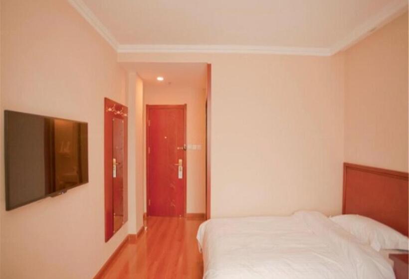 בית מלון כפרי Greentree Inn Liaoning Dalian Railway Station South Shengli Square Express