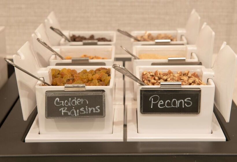 فندق Hampton Inn & Suites Bay City