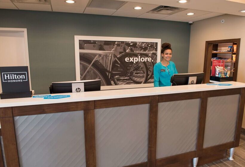 فندق Hampton Inn & Suites Bay City