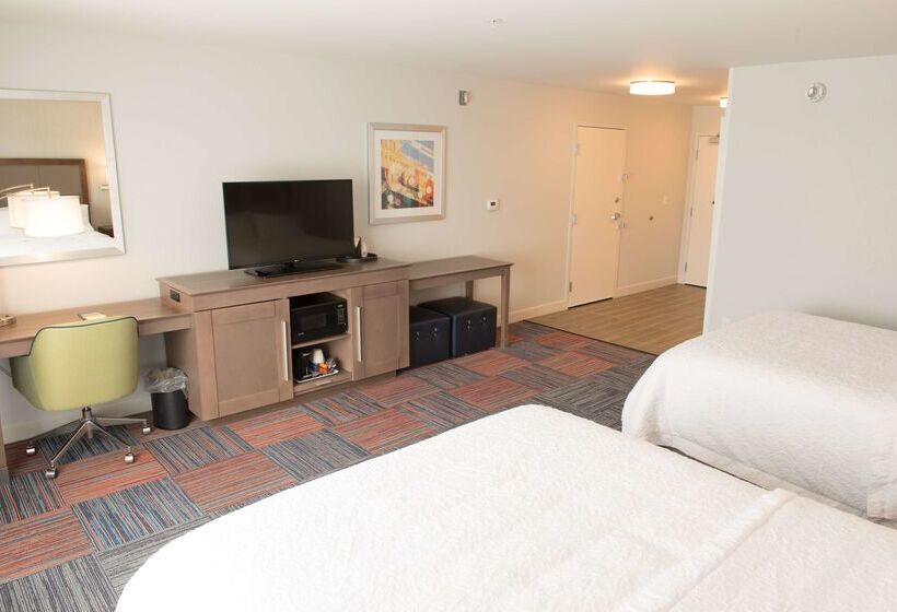 فندق Hampton Inn & Suites Bay City