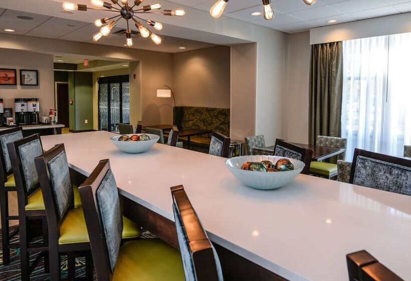 ホテル Hampton Inn Brighton