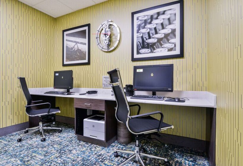 בית מלון כפרי Hampton Inn Emporia