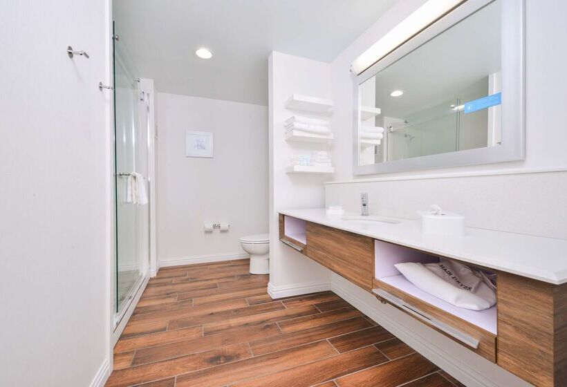 בית מלון כפרי Hampton Inn Emporia