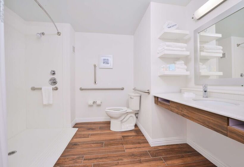 فندق Hampton Inn Emporia