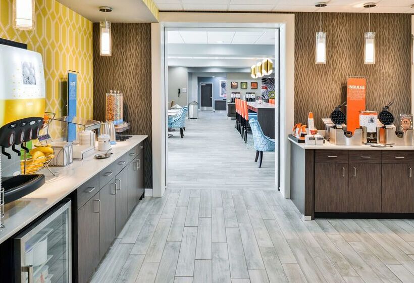 فندق Hampton Inn Emporia