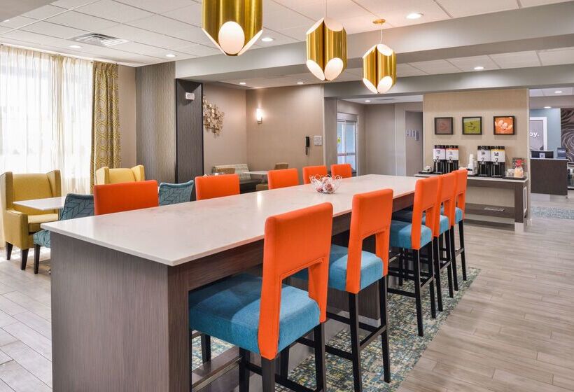 فندق Hampton Inn Emporia