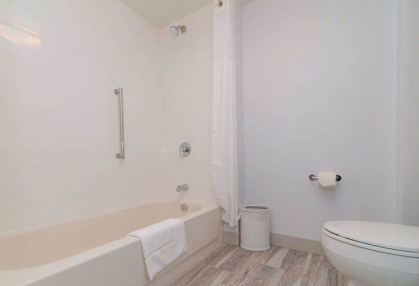 호텔 Hampton Inn Norwich