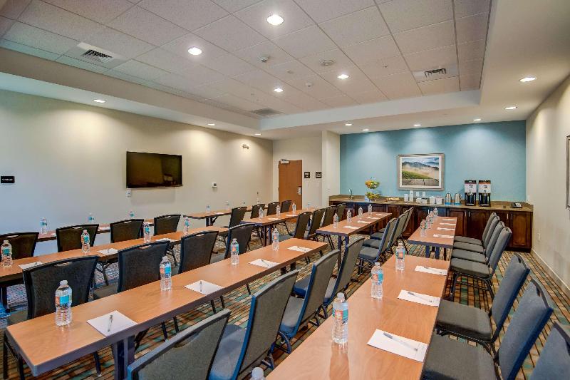 בית מלון כפרי Hampton Inn By Hilton Plant City