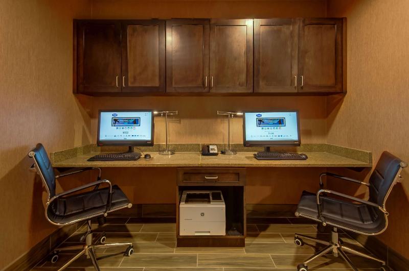 בית מלון כפרי Hampton Inn By Hilton Plant City