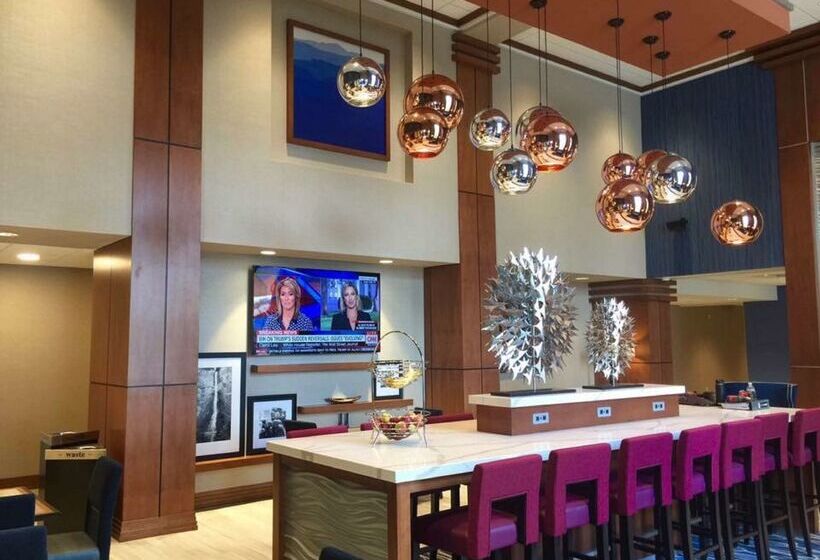 فندق Hampton Inn & Suites Newburgh Stewart Airport