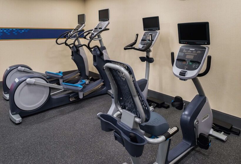 בית מלון כפרי Hampton Inn & Suites Wixom