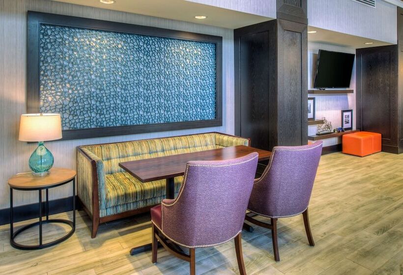 בית מלון כפרי Hampton Inn & Suites Wixom