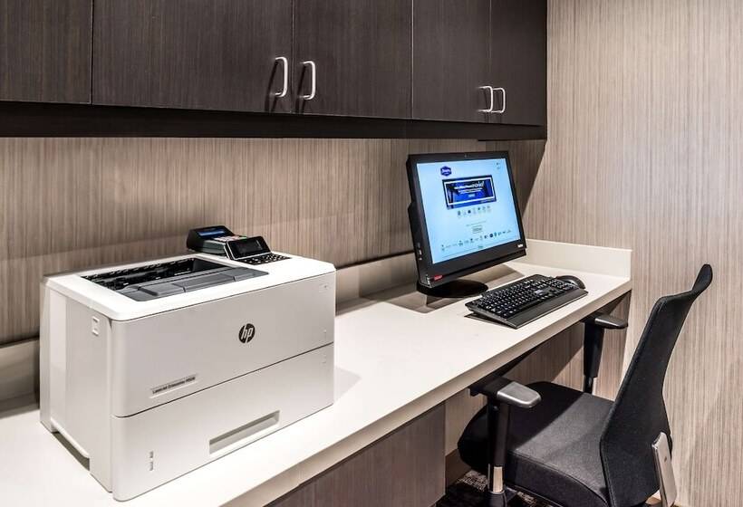 בית מלון כפרי Hampton Inn & Suites Wixom