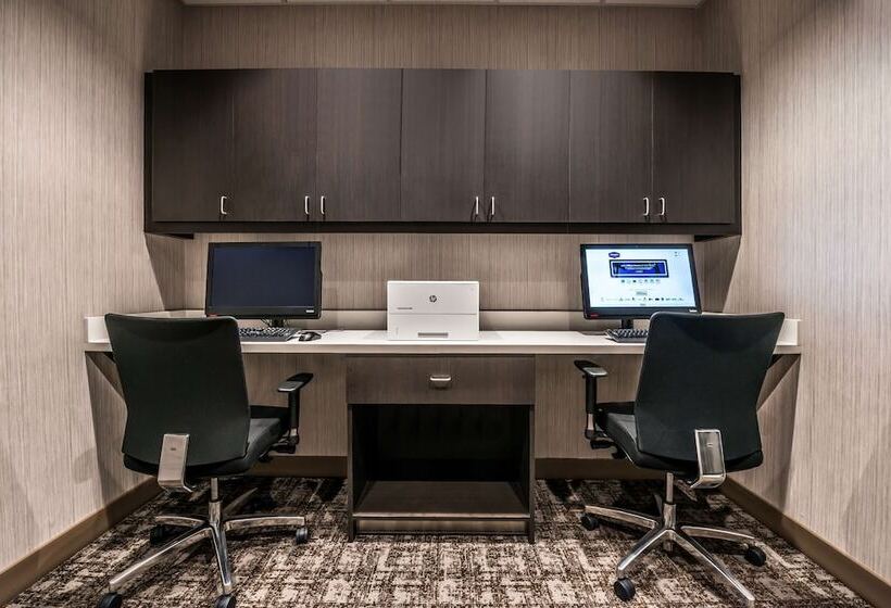 בית מלון כפרי Hampton Inn & Suites Wixom