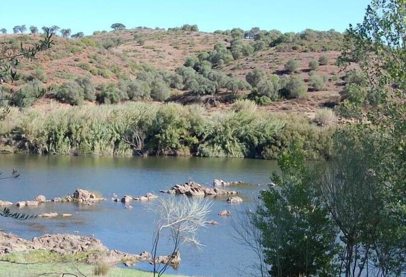 هتل Herdade Do Vau