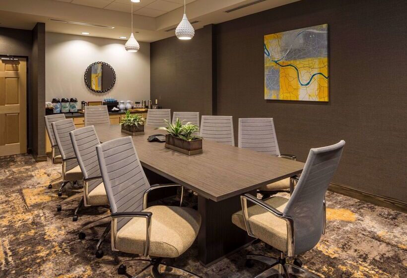 호텔 Hilton Garden Inn Pittsburgh Airport