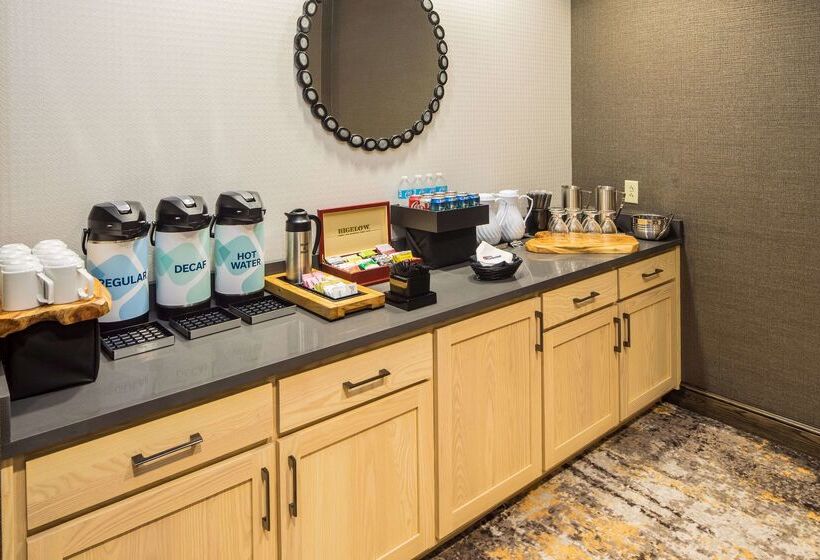 호텔 Hilton Garden Inn Pittsburgh Airport