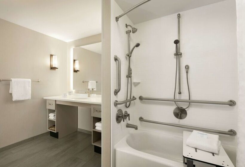 فندق Homewood Suites By Hilton Worcester