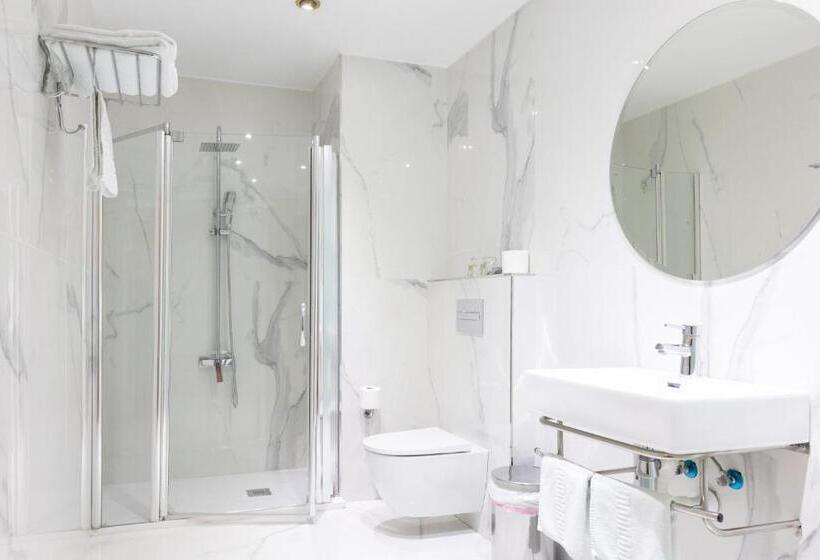 Отель Hostal Plaza