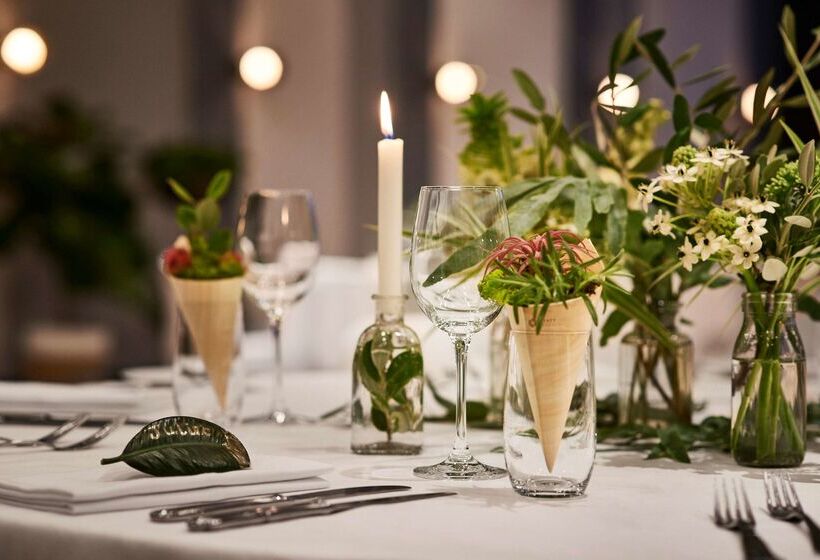 Отель Hyatt Regency Amsterdam