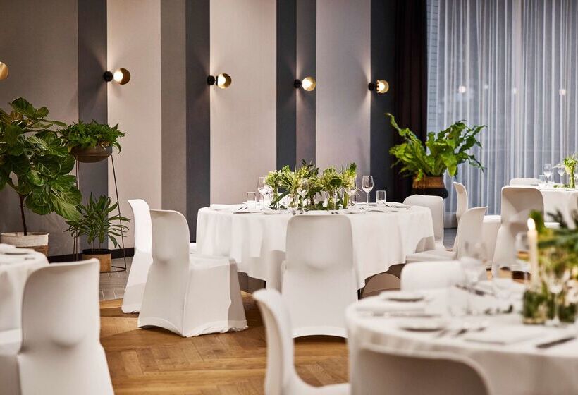 Отель Hyatt Regency Amsterdam