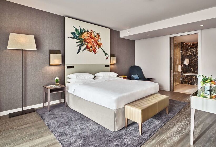 Отель Hyatt Regency Amsterdam