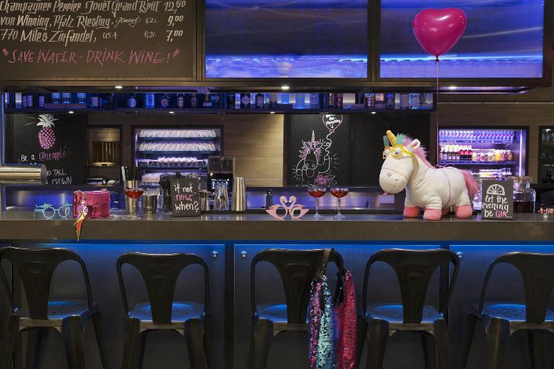 فندق Moxy Stuttgart Airport/messe