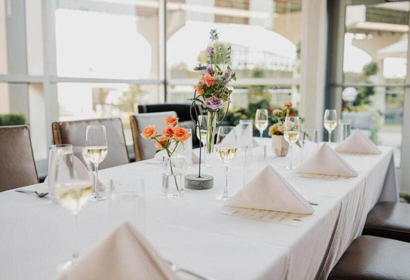 호텔 Omaha Marriott Downtown At The Capitol District