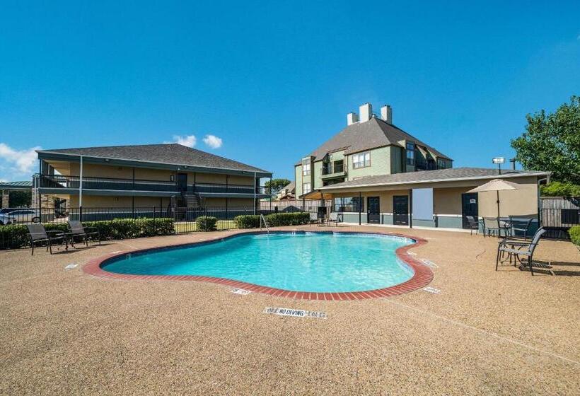 ホテル Quality Inn & Suites Garland   East Dallas